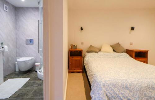 The Apple Store - Photo 18