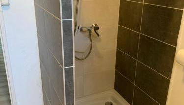 Les Trilles - Foto 2, Shower