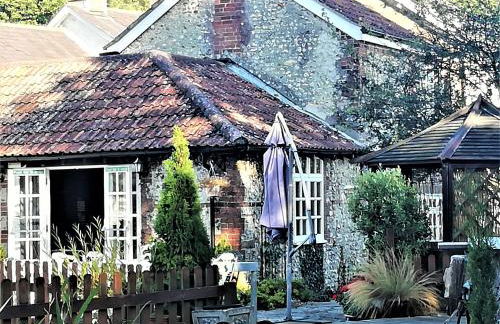 Escape the Ordinary - Photo 1