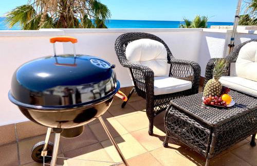 House in front of the beach with sea view - Foto 25