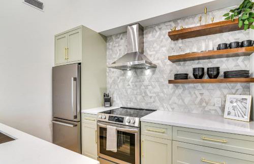 Walk to Shops and Eats! Couples Retreat in Galveston - Foto 16