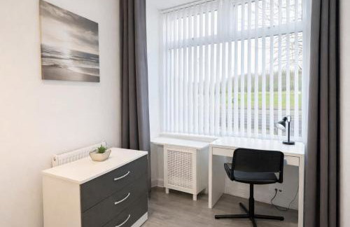 Emerald Living - Hanley, Stoke-on-Trent, sleeps 5, with free parking! - Foto 9