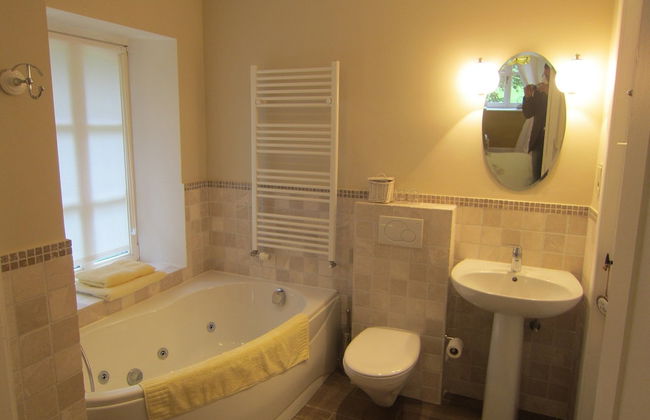 Delightful Castle in Bastogne With Bubble Bath - Foto 32