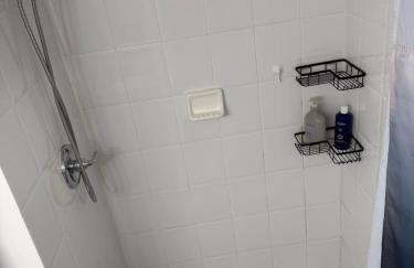 Large Studio Apartment Best Location in South Beach! - Foto 18