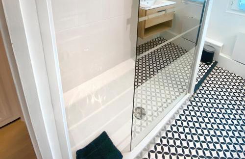 L'alcôve - T2 Calme, Terrasse & Parking privé - Foto 13