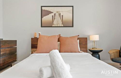 Enjoy DT Newly Renovated & Patio and Free Swim Club by Austin Vacay - Foto 28