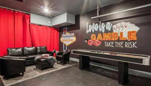 Private Home with Rooftop Game Room near Downtown - Foto 5