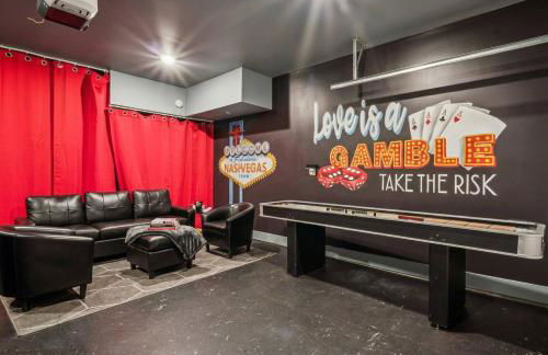 Private Home with Rooftop Game Room near Downtown - Foto 5