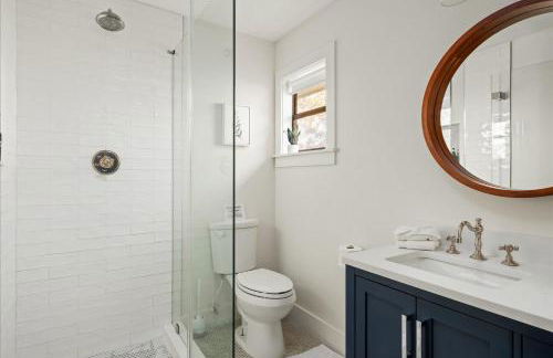 Lake View Modern Farmhouse Hot Tub 2 Suites - Foto 17