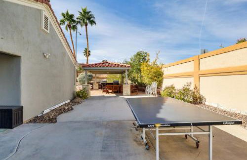 4,300-Sq-Ft Villa in West Vegas with Pool and Games! - Foto 36