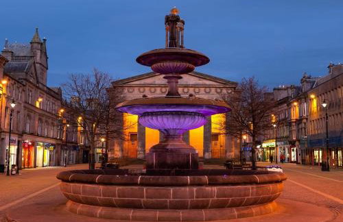 Distillery Apartment 1 - Photo 2