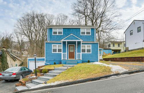 Walk to Lake Hopatcong Vibrant Home with Deck! - Foto 28