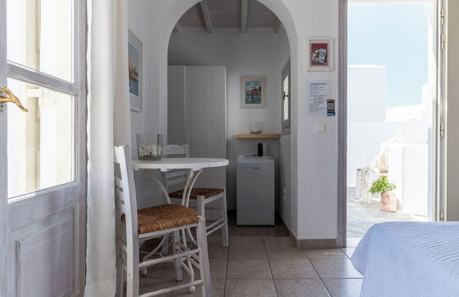 Mykonos Twins - Photo 25