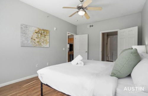 King Beds and Memory Foam Sleeper in Vibrant ATX Apt - Foto 18