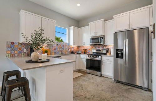 3BR Austin Escape Private Cowboy Pool & Casita - Foto 8