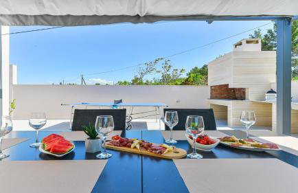 Villa Zariva with pool and panoramic mountain and - Foto 48