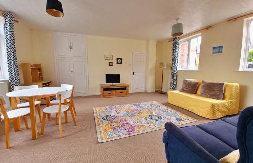 Large, quiet garden flat near Torquay beach - Foto 1
