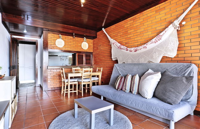 Sunset Balcony Apartment - Photo 3