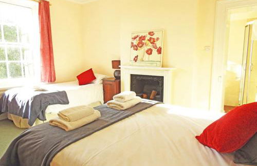 Bury Villa - 7 bedrooms sleeping 18 guests - Photo 13