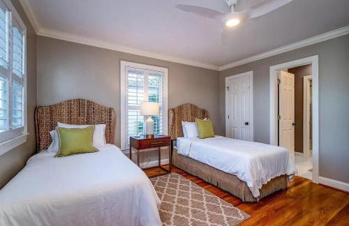 Backyard Oasis- Steps 2 Beach, Private Pool & Bar, Sleeps 16, 7 Bedrooms 5 and a half bathrooms "The Lucky Penny" - Foto 47