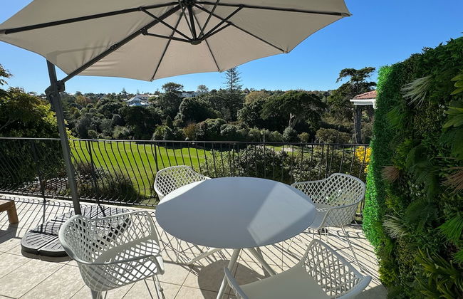 Waiake Beach Apartments - Photo 9