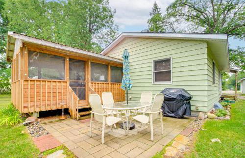 Charming Long Lake Home with Dock on 2 Acres! - Foto 30