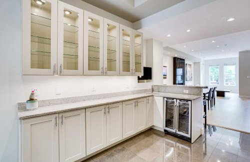 Modern 1 block from Metro subway Minutes to Capital, Museums and National Mall - Foto 4