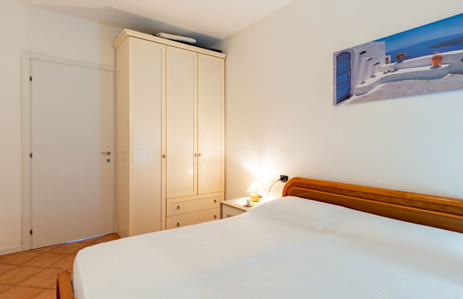 2 bedroom Apartment in Bellano with garden and terrace - Photo 5