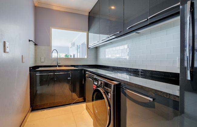 Gemmell Place by HostAgents - Photo 20