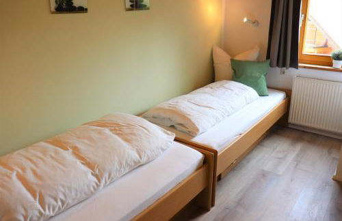 Wohnung #5 mit Balkon - zentrale dennoch ruhige Lage mit Terrasse - Stadtbus vor der Tür! - Foto 13