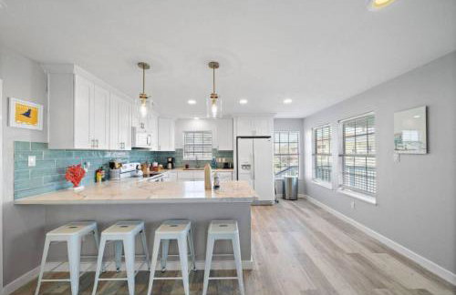 Beach Home with Cowboy Pool, Big Deck and Ocean View - Photo 4