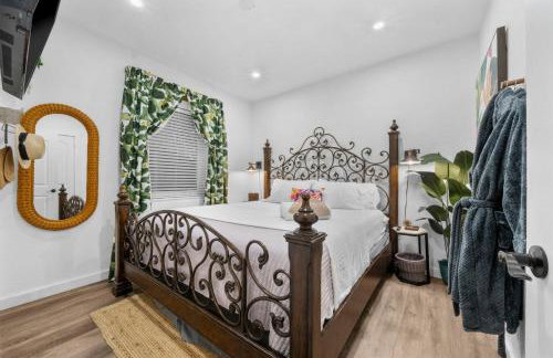 Stunning Little Havana Suites Close to airport, Calle Ocho, Brickell, Wynwood and the Beaches - Free Parking - Foto 22