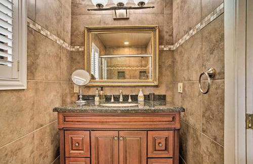 2 Mi to Beach! Oakland Park Home with Outdoor Oasis - Photo 18