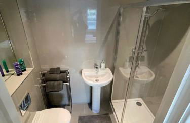 2 Bed 2 Bathroom Gated Apartment 1 Inc free Parking - Foto 6