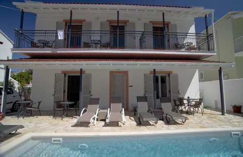 Nicola's Apartments - Photo 3