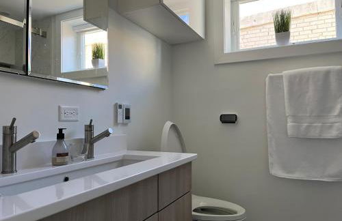 Upscale 3BR I Walk Score 99 I Metro I Free Parking - Foto 11