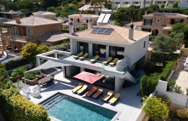 Casa Talay 4 Bedroom Pool Villa - Meia Praia Beach, Lagos - Foto 1