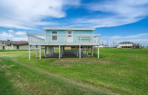 Beach Bungalow with Gorgeous Deck, Close to Beach - Foto 21