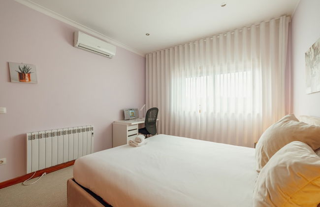 Pool Cinema Villa by Vacationy - Foto 28