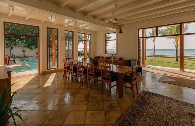 Family Beach Villa Located On An Incredible Beach - Photo 13