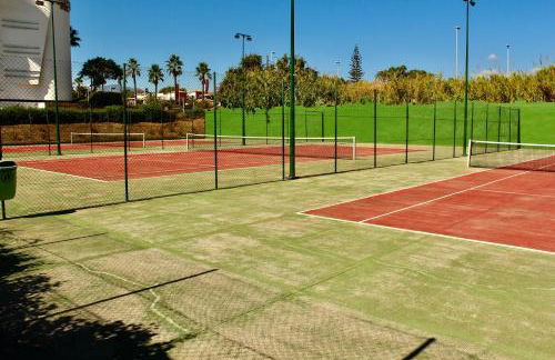 Apartment in El Presidente Beach Side New Golden Mile - Photo 41