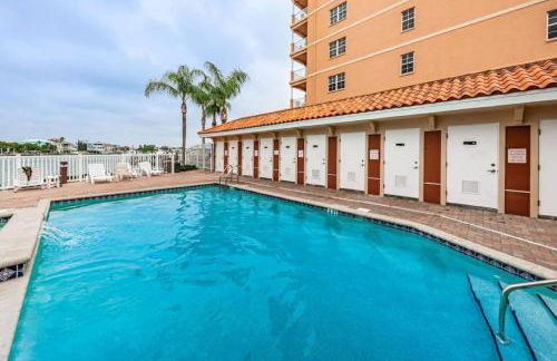 Luxury 5 Star Waterfront Condo 3 Bdr 2 Bath Pool Hot-Tub Panoramic Gulf and Intracoastal Waterway Views - Photo 8