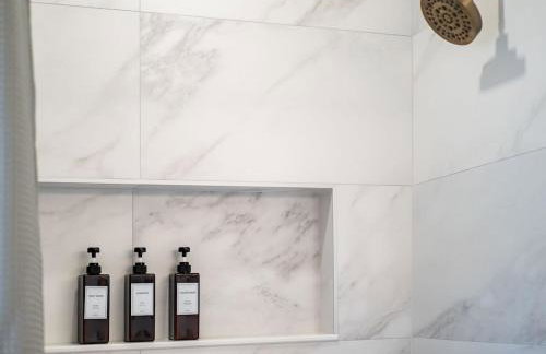 Rooftop Patio, Hot Tub and Games City Escape - Foto 7