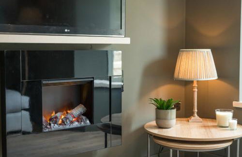 Designer Cotswold post house with external sauna - Foto 16