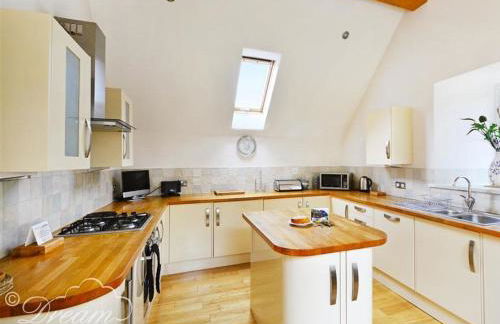 Fossil Barn - Photo 4