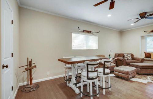 Highland Village - 4BR w Backyard Pool Oasis - Foto 16