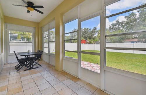 Tampa Private Large House, Game Room & Backyard - Sleeps 12, 4bdr, 3bth, Quiet Community, Near Everything in Tampa & St Pete - Foto 73
