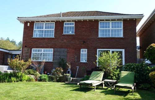 Luxury four bedrooms detached house in Dorset - Photo 4