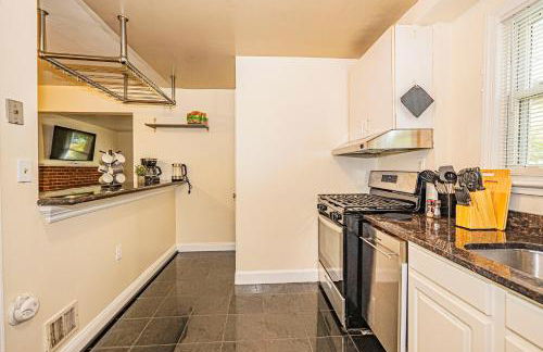 5BR 2 Bath Bath Near UMD and Metro to DC! - Foto 17