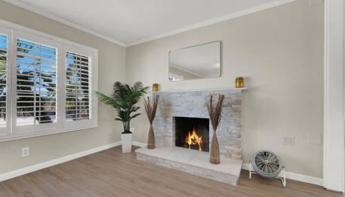 Spacious 4BR plus Den with Pool, Jacuzzi, BBQ, Near Strip - Foto 3